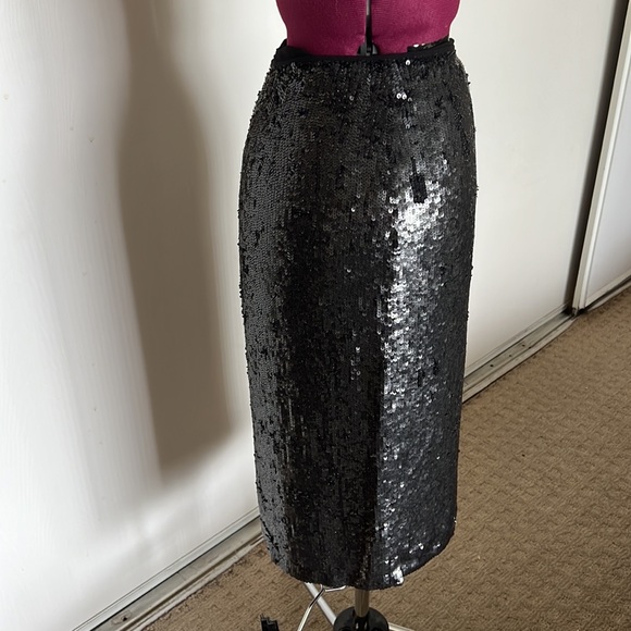 Valentino Black Sequin Skirt Size 4 - Picture 5 of 8